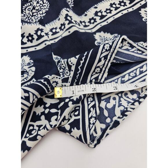 Quinn Women's Size S Navy and White Elastic Waist Pull on Shorts - Picture 4 of 7